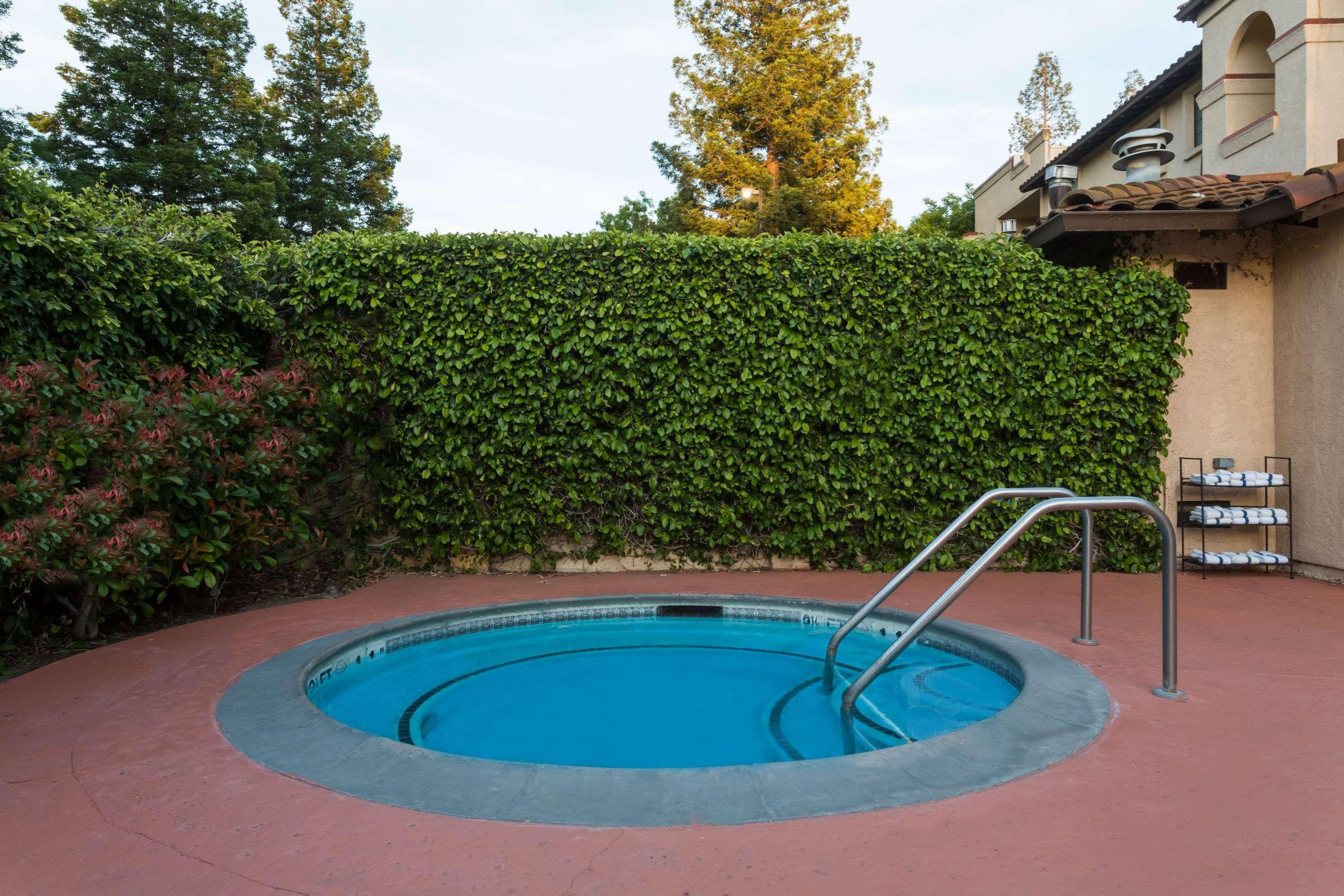 La Hacienda Silicon Valley 3*