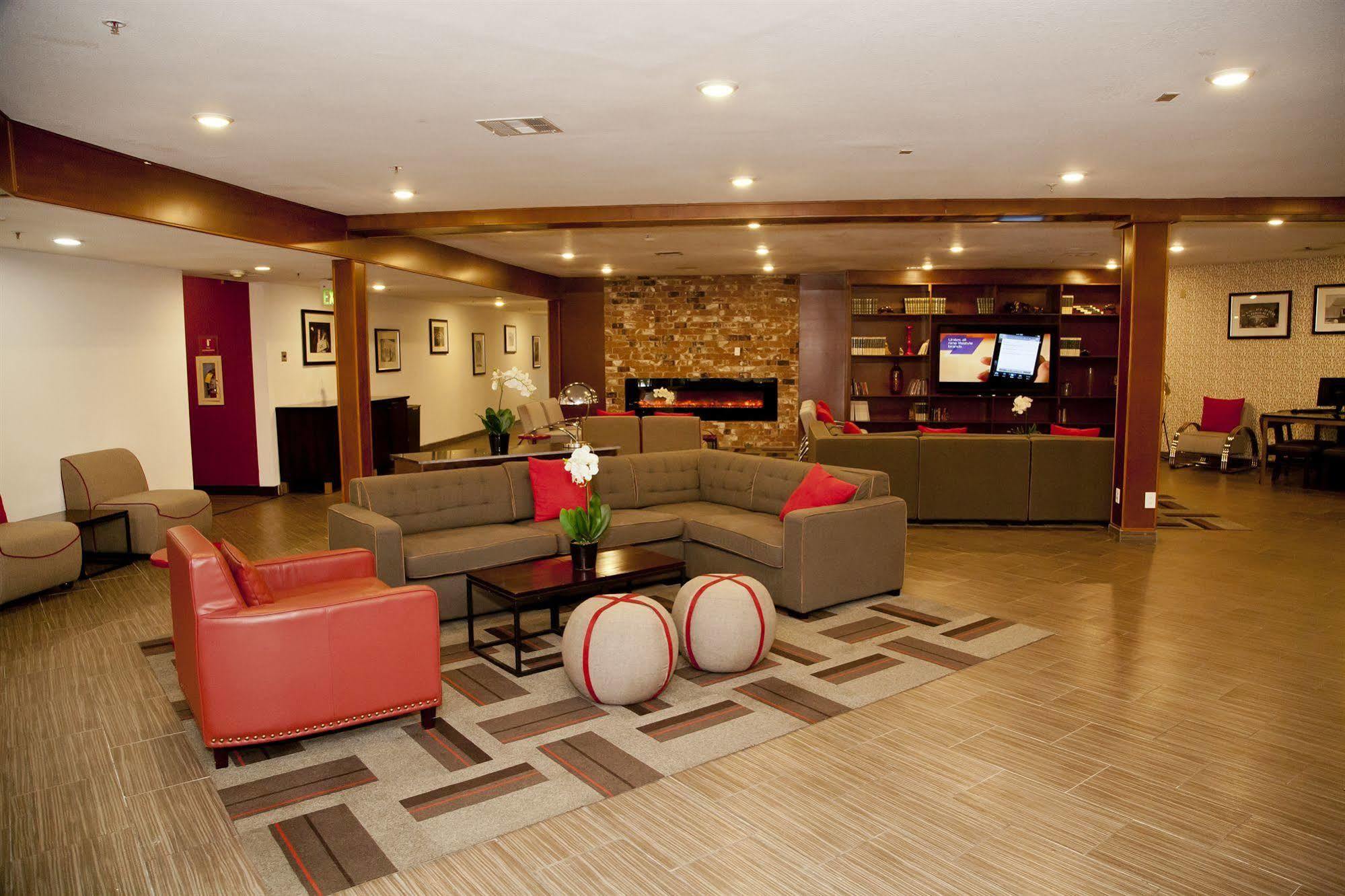 Hotel La Hacienda Silicon Valley 3*